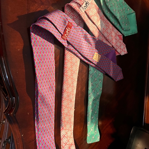 Hermes Ties - Picture 1 of 1
